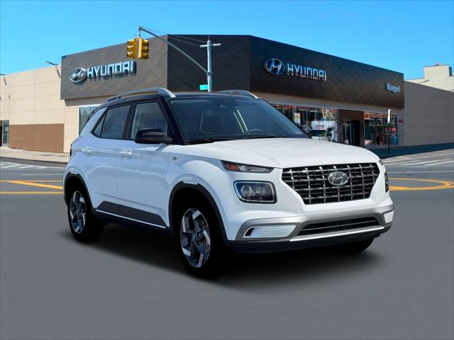 2026 Hyundai Venue SEL w/Two-Tone Roof