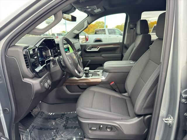 2026 Chevrolet Silverado 1500 4WD Crew Cab Standard Bed LT