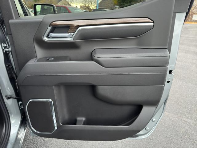 2026 Chevrolet Silverado 1500 4WD Crew Cab Standard Bed LT