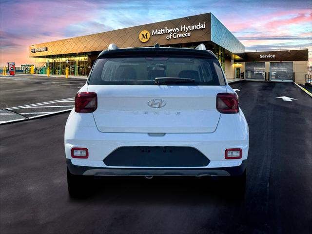 2026 Hyundai Venue SEL w/Two-Tone Roof