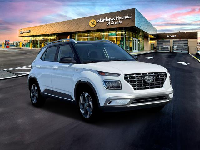 2026 Hyundai Venue SEL w/Two-Tone Roof
