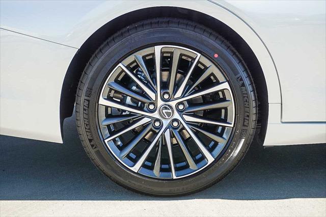 2025 Lexus ES 300h Unknown