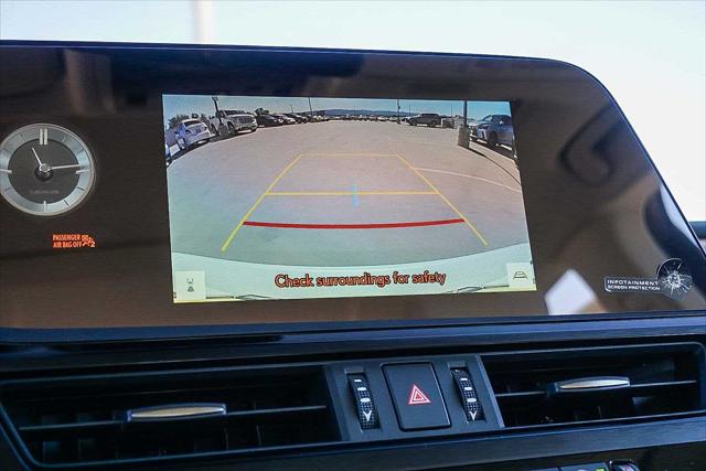 2025 Lexus ES 300h Unknown