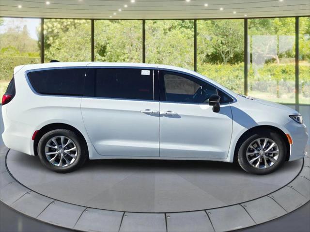 2026 Chrysler Pacifica PACIFICA LIMITED 2026 Chrysler Pacifica PACIFICA LIMITED