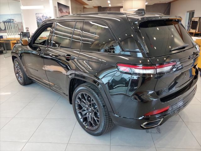 2025 Jeep Grand Cherokee GRAND CHEROKEE SUMMIT 4X4