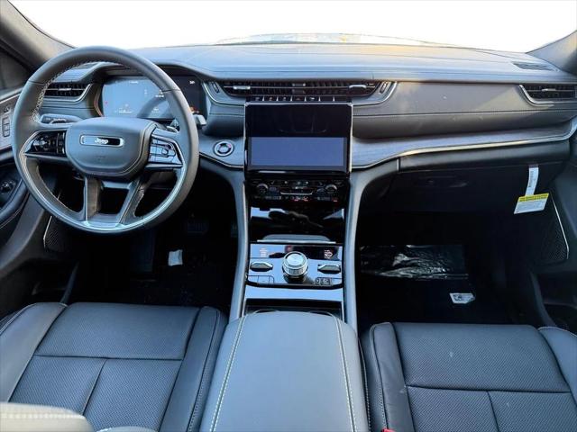 2025 Jeep Grand Cherokee Overland 4x4