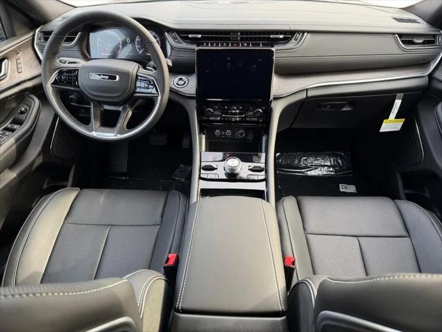 2025 Jeep Grand Cherokee Overland 4x4