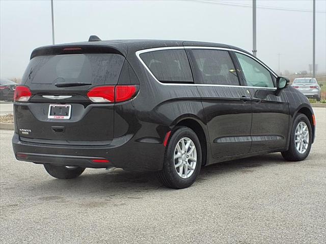 2026 Chrysler Voyager VOYAGER LX