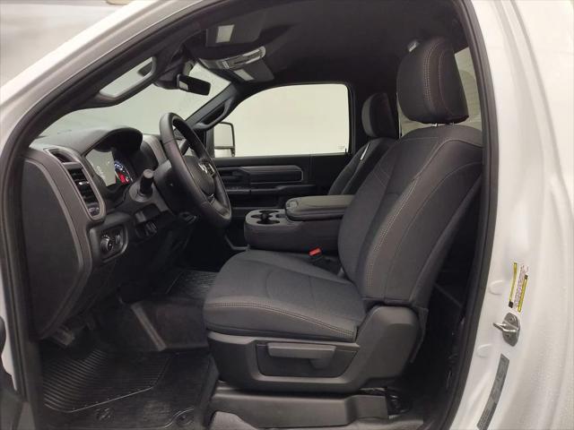 2026 RAM Ram 5500 Chassis Cab RAM 5500 TRADESMAN CHASSIS REGULAR CAB 4X4 120 CA