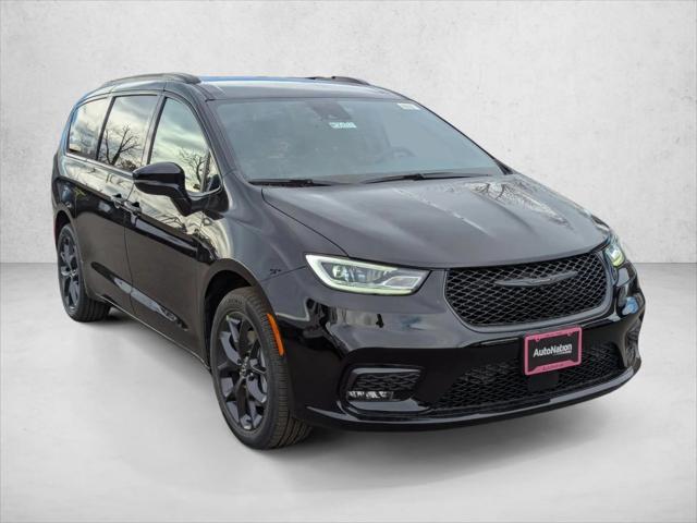2026 Chrysler Pacifica Select AWD