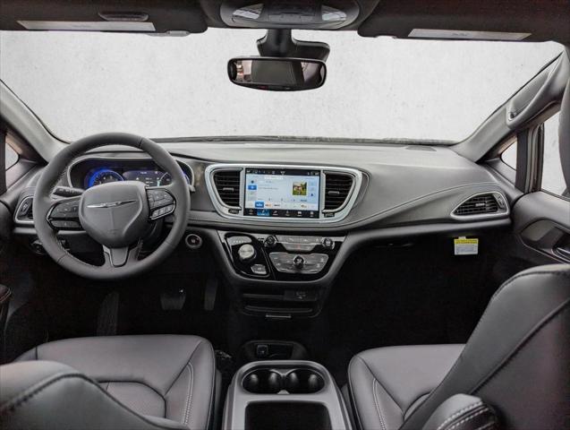 2026 Chrysler Pacifica Select AWD