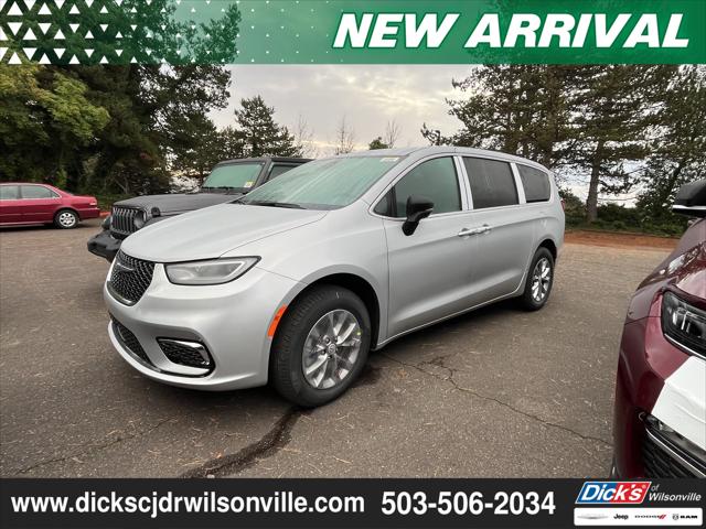 2026 Chrysler Pacifica PACIFICA SELECT AWD