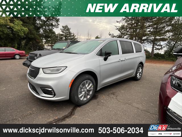 2026 Chrysler Pacifica PACIFICA SELECT AWD