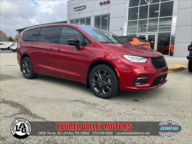 2026 Chrysler Pacifica PACIFICA SELECT AWD