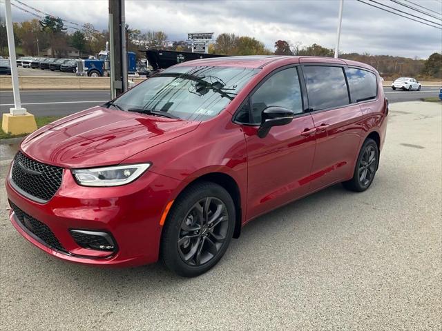 2026 Chrysler Pacifica PACIFICA SELECT AWD