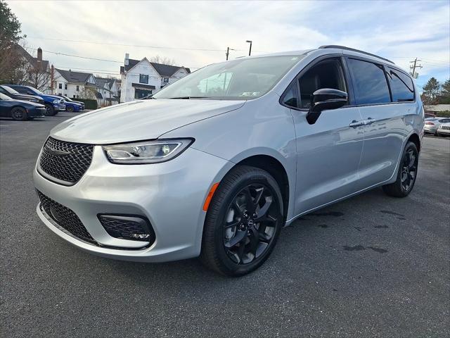 2026 Chrysler Pacifica PACIFICA SELECT AWD