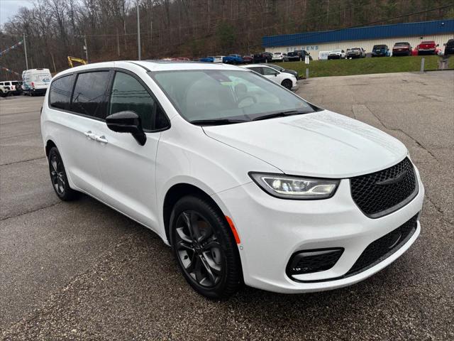 2026 Chrysler Pacifica PACIFICA SELECT AWD 2026 Chrysler Pacifica PACIFICA SELECT AWD