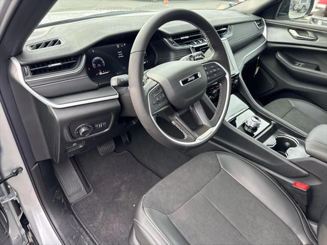 2025 Jeep Grand Cherokee Altitude X 4x4