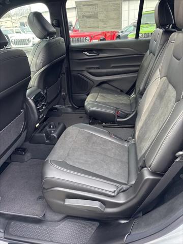 2025 Jeep Grand Cherokee Altitude X 4x4