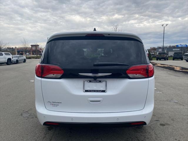 2026 Chrysler Voyager VOYAGER LX