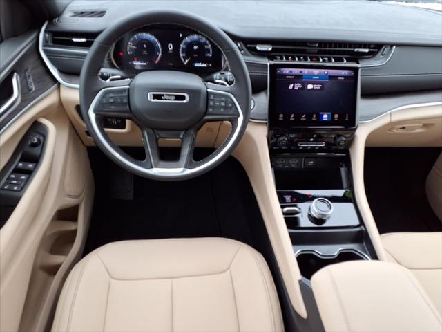 2025 Jeep Grand Cherokee GRAND CHEROKEE L LIMITED 4X4 2025 Jeep Grand Cherokee GRAND CHEROKEE L LIMITED 4X4