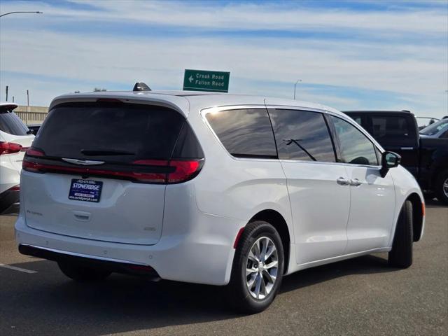 2026 Chrysler Pacifica PACIFICA SELECT AWD