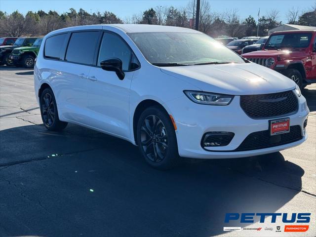 2026 Chrysler Pacifica PACIFICA SELECT