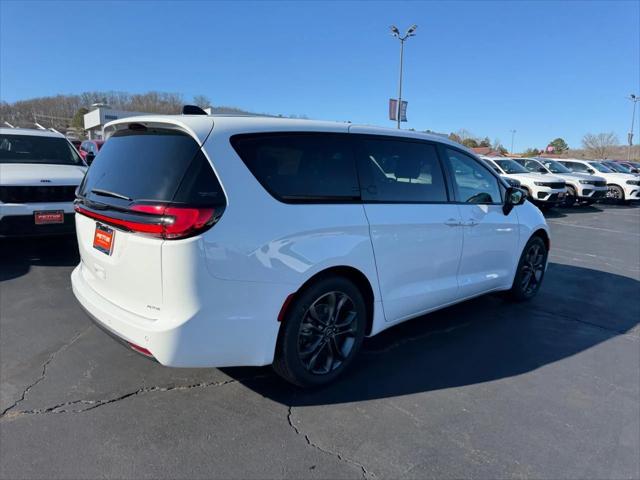 2026 Chrysler Pacifica PACIFICA SELECT