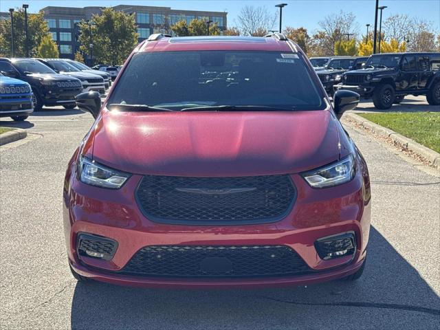 2026 Chrysler Pacifica PACIFICA SELECT AWD