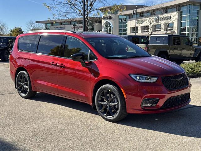 2026 Chrysler Pacifica PACIFICA SELECT AWD