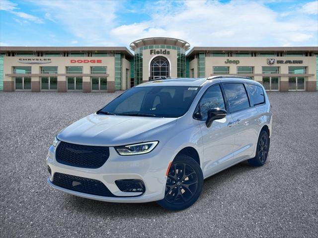 2026 Chrysler Pacifica PACIFICA SELECT AWD