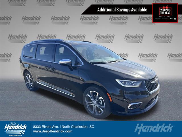 2026 Chrysler Pacifica Pinnacle's photo