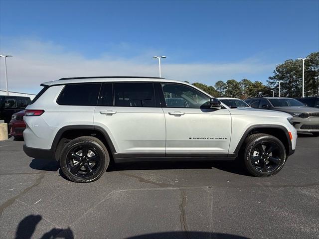 2025 Jeep Grand Cherokee GRAND CHEROKEE L ALTITUDE X 4X4