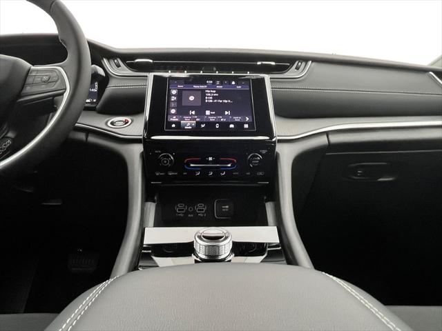 2025 Jeep Grand Cherokee GRAND CHEROKEE L LAREDO X 4X2