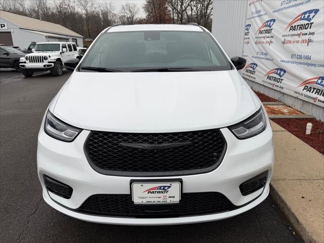 2026 Chrysler Pacifica PACIFICA SELECT AWD