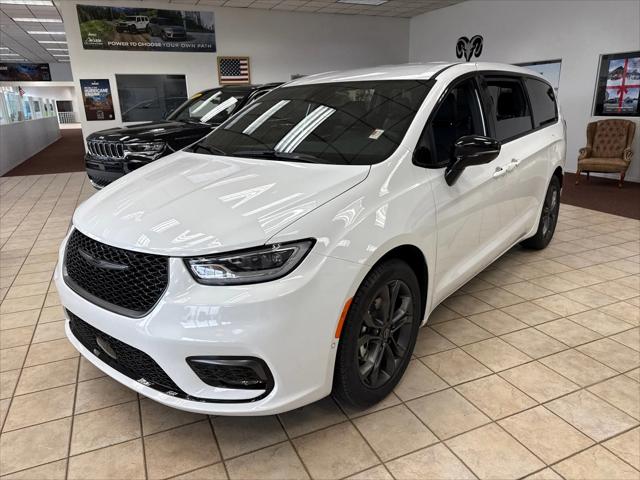 2026 Chrysler Pacifica PACIFICA SELECT