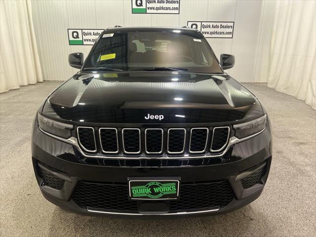 2025 Jeep Grand Cherokee GRAND CHEROKEE LAREDO X 4X4 2025 Jeep Grand Cherokee GRAND CHEROKEE LAREDO X 4X4