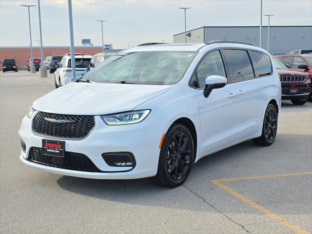 2023 Chrysler Pacifica Touring L 2023 Chrysler Pacifica Touring L