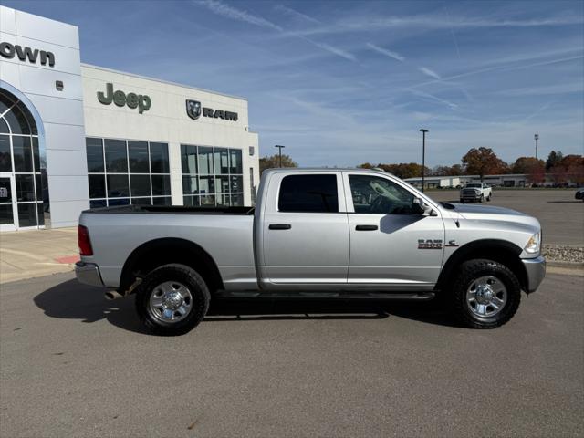 2017 RAM 3500 Tradesman Crew Cab 4x4 64 Box 2017 RAM 3500 Tradesman Crew Cab 4x4 64 Box