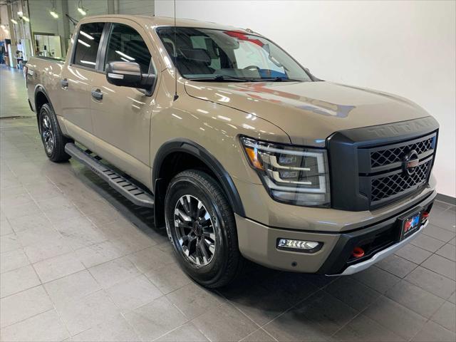 2021 Nissan TITAN Crew Cab PRO-4X 4x4 2021 Nissan TITAN Crew Cab PRO-4X 4x4