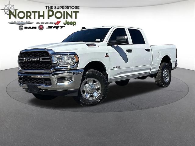 2022 RAM 3500 Tradesman Crew Cab 4x4 64 Box 2022 RAM 3500 Tradesman Crew Cab 4x4 64 Box
