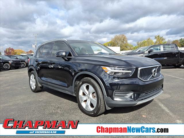 2019 Volvo XC40 Momentum 2019 Volvo XC40 Momentum