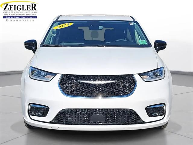 2024 Chrysler Pacifica Touring L 2024 Chrysler Pacifica Touring L