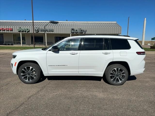 2022 Jeep Grand Cherokee L Overland 4x4 2022 Jeep Grand Cherokee L Overland 4x4