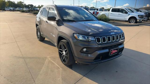 2024 Jeep Compass Latitude 4x4 2024 Jeep Compass Latitude 4x4