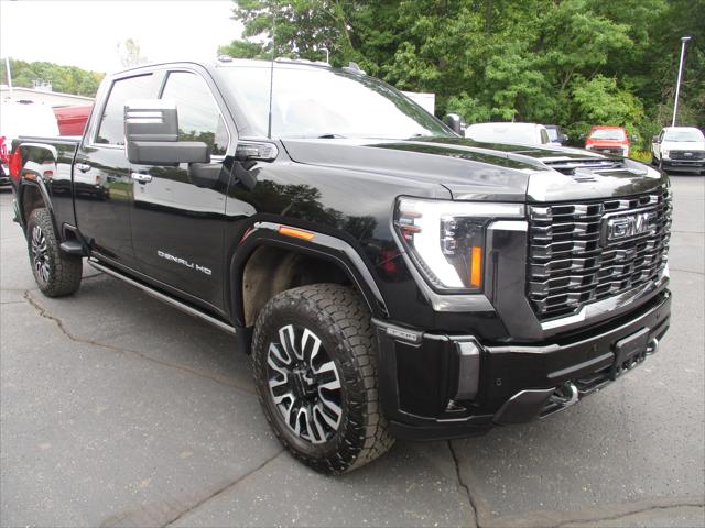2024 GMC Sierra 3500HD 4WD Crew Cab Standard Bed Denali Ultimate 2024 GMC Sierra 3500HD 4WD Crew Cab Standard Bed Denali Ultimate