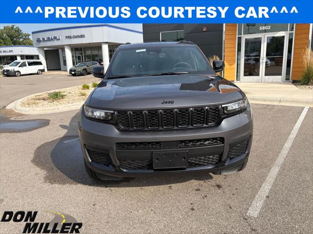 2025 Jeep Grand Cherokee L Altitude 4x4 2025 Jeep Grand Cherokee L Altitude 4x4