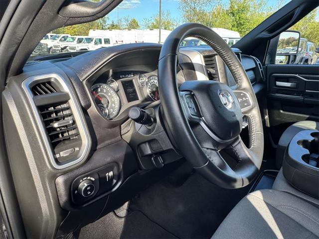 2024 RAM 2500 Big Horn Crew Cab 4x4 64 Box 2024 RAM 2500 Big Horn Crew Cab 4x4 64 Box
