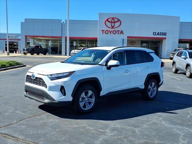 2022 Toyota RAV4 Hybrid XLE