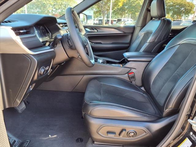 2023 Jeep Grand Cherokee L Altitude 4x2